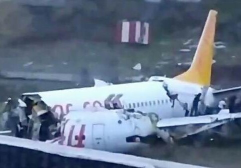 В Стамбуле самолет выкатился за пределы взлетной полосы - 157 раненных, 1 погибший (Фото-Видео-Добавлено)